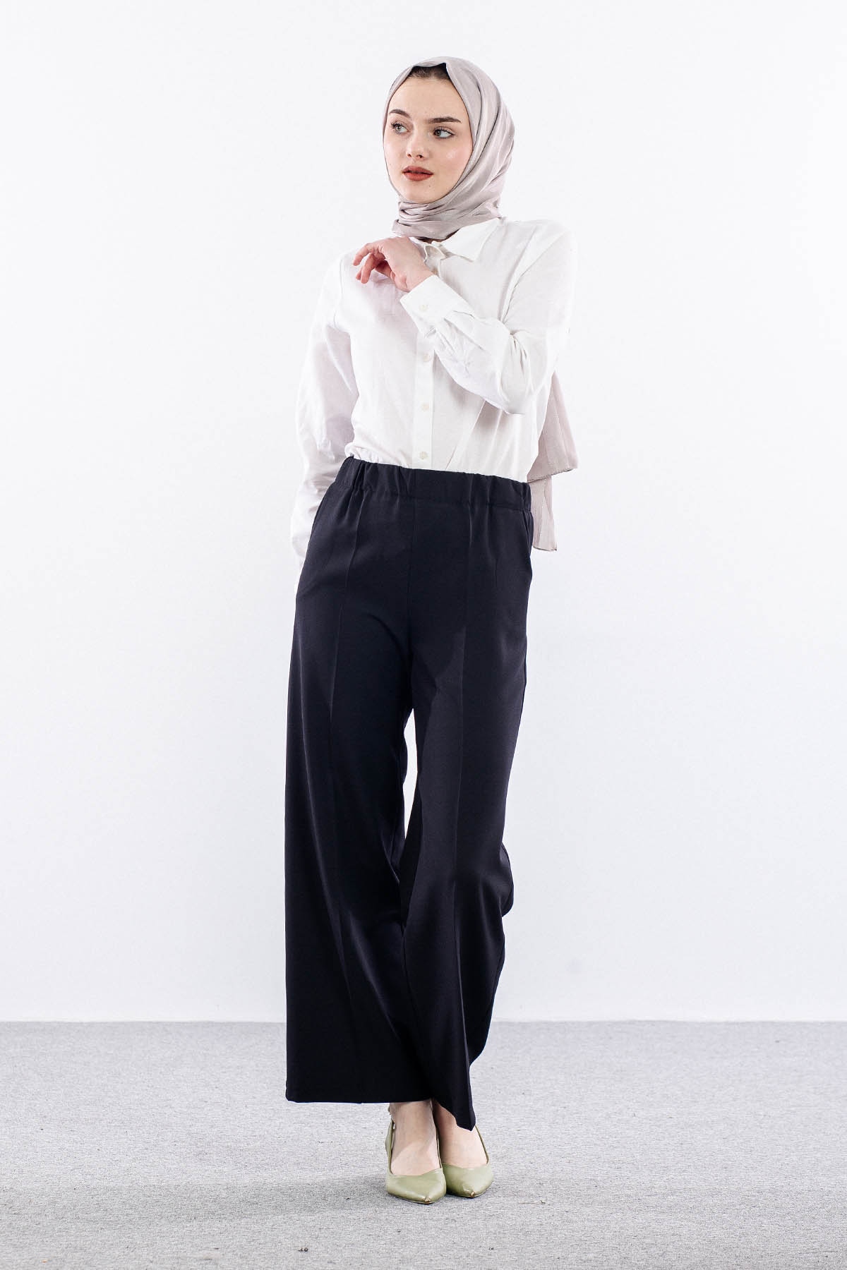 002 Pantolon 40-50 - Siyah --- - 1