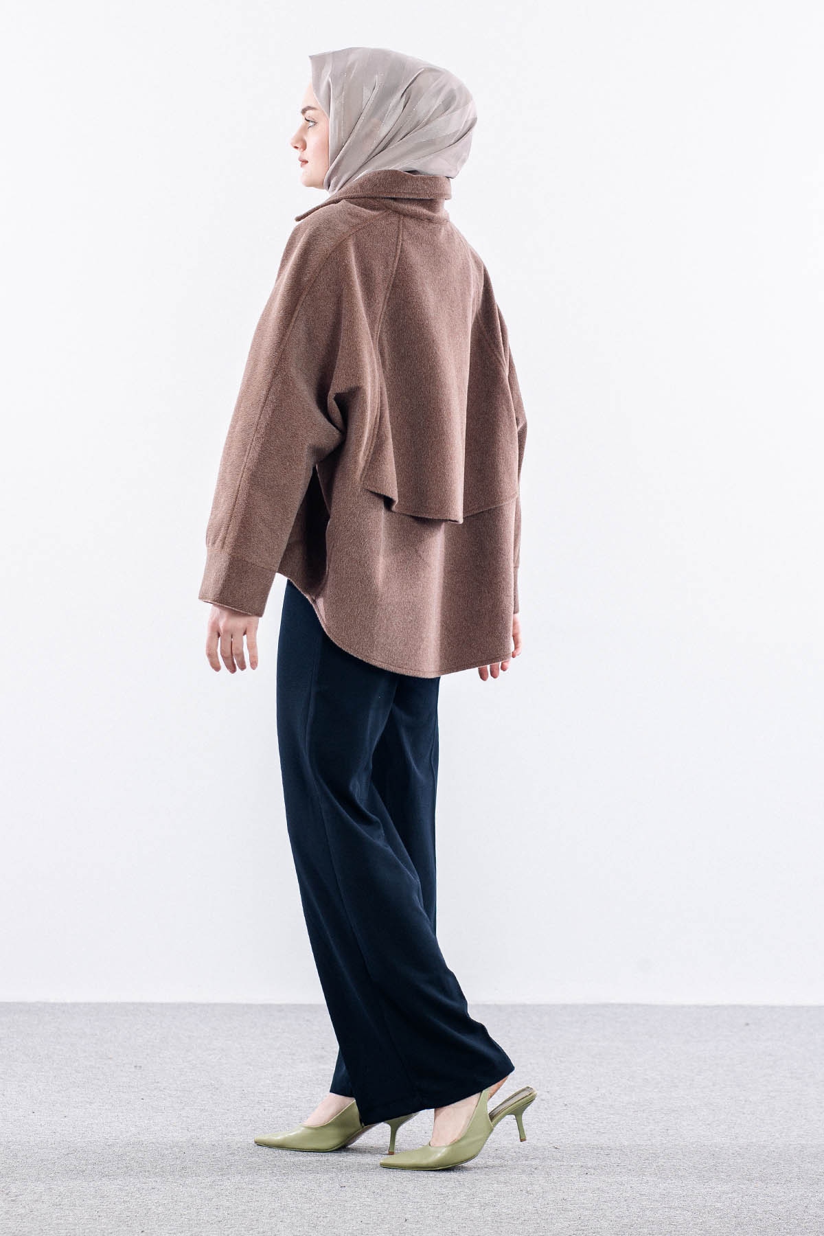 1215-00 Kisa Triko Ceket Tek - Kahve - 4