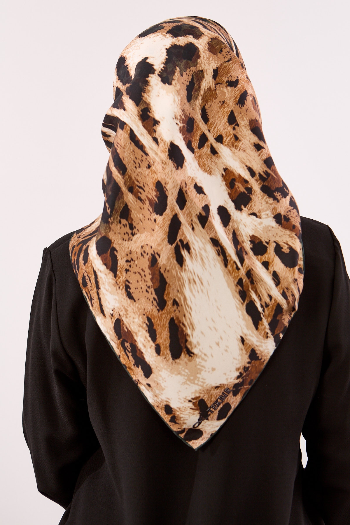 Dg11465 İpek Eşarp Tvil Kumas Leopar Desen - Yesil-- - 3