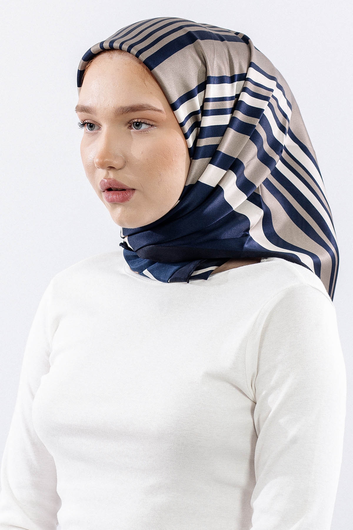 Dg13139 İpek Eşarp Cizgi Tvil Kumas - Lacivert_tas - 2