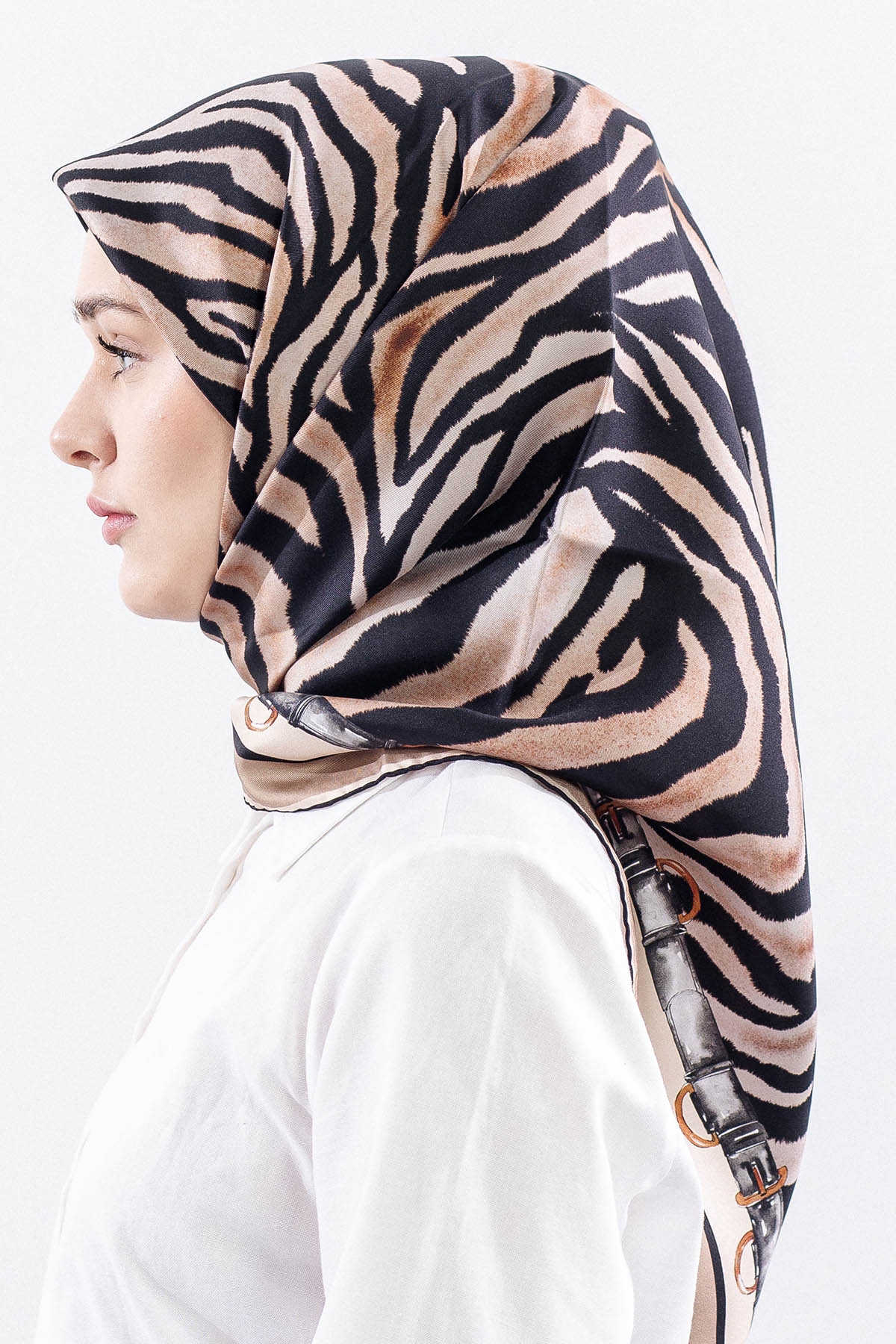 Dg14827 İpek Eşarp Tvil Kumas Zincir Zebra Desen - Siyah_vizon - 3